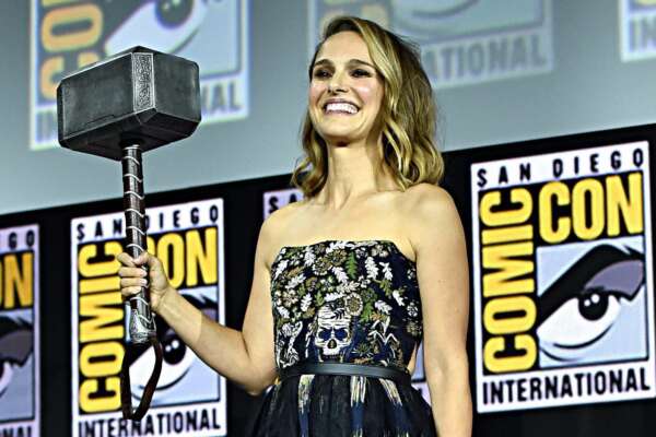 La rivelazione di Natalie Portman: “Sono stata influenzata da Elena Ferrante”