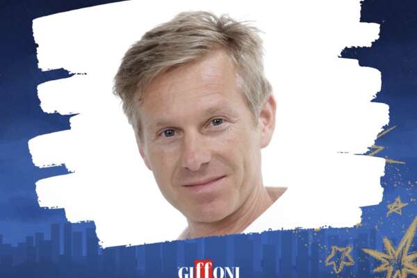 Orsini al Giffoni Film Festival, polemiche per la ‘lezione’ del prof ai ragazzi: “Chiamate Lavrov direttamente”