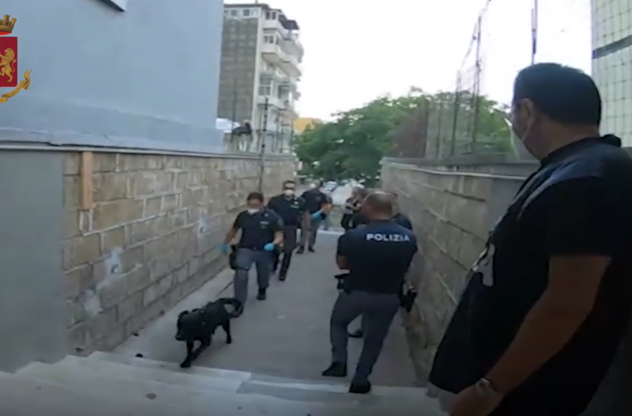 Blitz spot a Pianura: spari, pestaggi e terrore da anni ma si interviene solo dopo il morto ammazzato