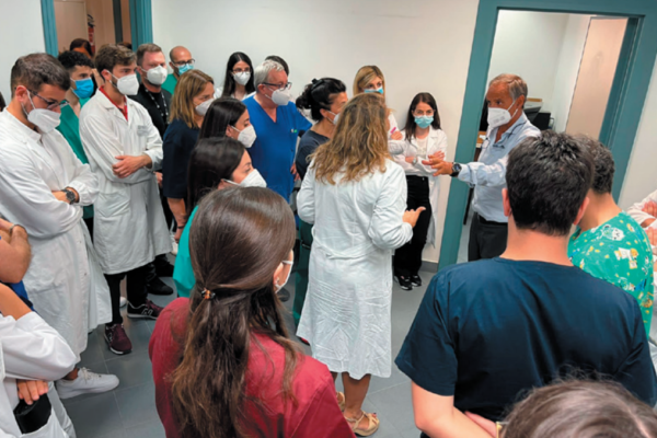 Policlinico colabrodo, manca il personale amministrativo: “Bimbi, disabili e malati oncologici in fila per ore. Vergogna!”