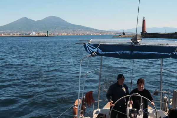 Povertà educativa minorile al Sud, giovani neet all’opera: “Attività pratiche e formazione per il futuro”