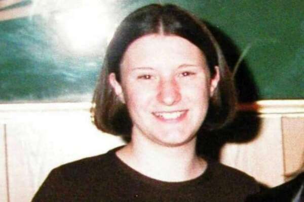 Serena Mollicone, assolta famiglia Mottola: dolore e “vergogna” in aula. La solidarietà dei genitori di Marco Vannini