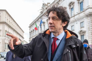 Foto Mauro Scrobogna /LaPresse
15-02-2022 Roma, Italy
Referendum – esame quesiti Corte Costituzionale
Nella foto: Marco Cappato davanti al Palazzo della Consulta 

Photo Mauro Scrobogna / LaPresse
February 15, 2021 Rome, Italy
Politics
Referendum – examination of questions of the Constitutional Court
In the photo: Marco Cappato outside the palace of tu Costitutional Court
