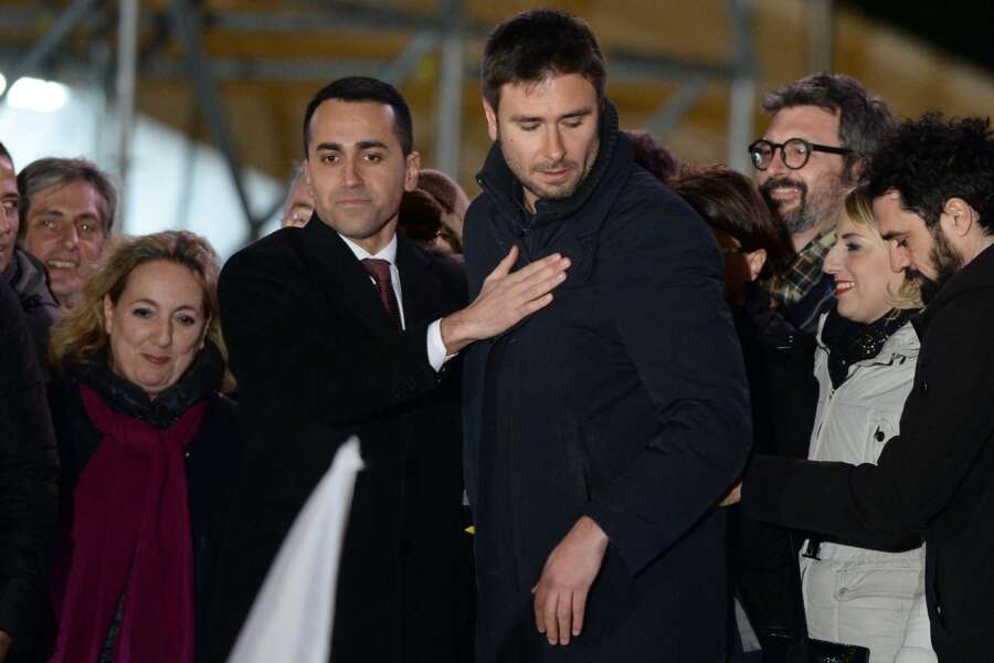 Foto Fabio Cimaglia / LaPresse
02-03-2018 Roma
Politica 
Piazza del Popolo. Chiusura della campagna elettorale del Movimento 5 Stelle
Nella foto Luigi Di Maio, Alessandro Di Battista

Photo Fabio Cimaglia / LaPresse
02-03-2018 Roma (Italy)
Politic
Piazza del Popolo. Closing of the 5 Star Movement’s election campaign
In the pic Luigi Di Maio, Alessandro Di Battista