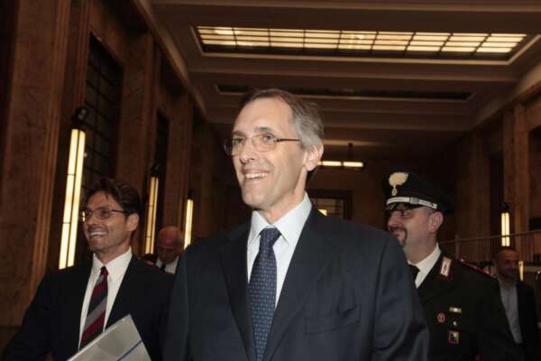 Foto Federico Ferramola/LaPresse08-05-2014 Milano, ItaliaProcesso Mediatrade, interrogato Pier Silvio Berlusconi.Nella foto: Pier Silvio Berlusconi con l’avvocato difensore Niccolò Ghedini Foto Federico Ferramola/LaPresse08-05-2014 Milano, ItaliaProcesso Mediatrade, interrogato Pier Silvio Berlusconi.Nella foto: Pier Silvio Berlusconi con l’avvocato difensore Niccolò Ghedini