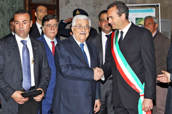 Abu Mazen, i 50 olocausti di Israele e la vergogna della cittadinanza onoraria concessa da de Magistris