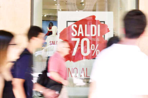 Consumi, la Campania perde 50 milioni rispetto al 2021