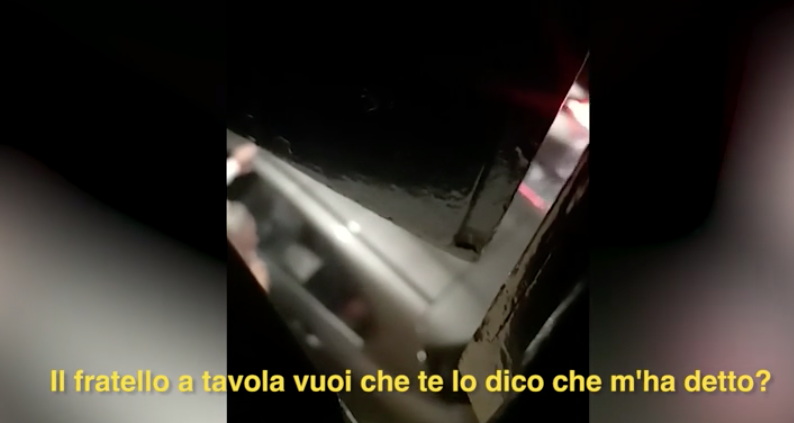 Il video di Albino Ruberti imbarazza il Pd: “Inginocchiati o ti ammazzo”. Poi le dimissioni: “Mi volevano comprare…”
