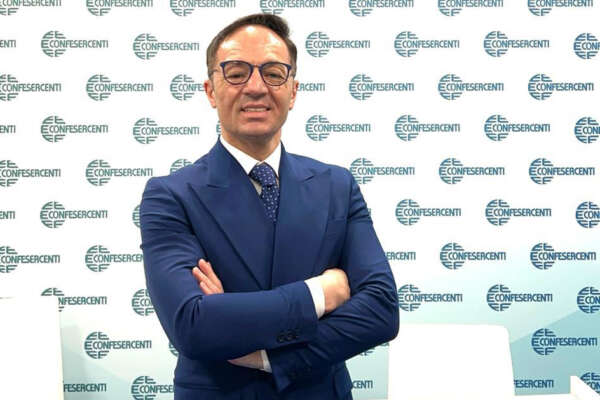 Le Procure frenano lo sviluppo del Sud, Confesercenti: “Migliaia di querele nel cassetto, economia bloccata” Le Procure frenano lo sviluppo del Sud, Confesercenti: “Migliaia di querele nel cassetto, economia bloccata”