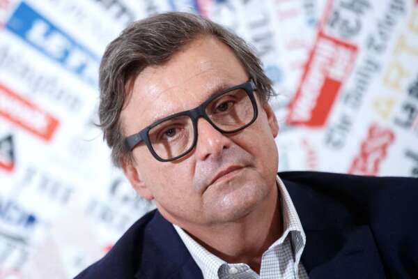 Elezioni politiche 2022: la corsa ai candidati, i simboli, le liste e il nodo firme per Calenda