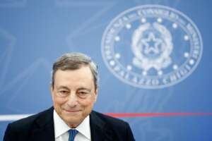 Il metodo Draghi che vuole lasciare i conti in ordine: “Lavorerò fino all’ultimo giorno”