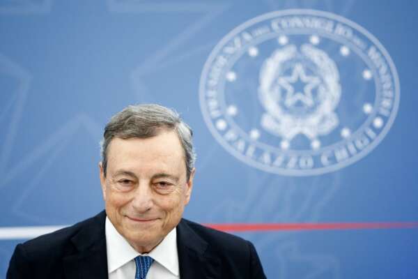 Il metodo Draghi che vuole lasciare i conti in ordine: “Lavorerò fino all’ultimo giorno”