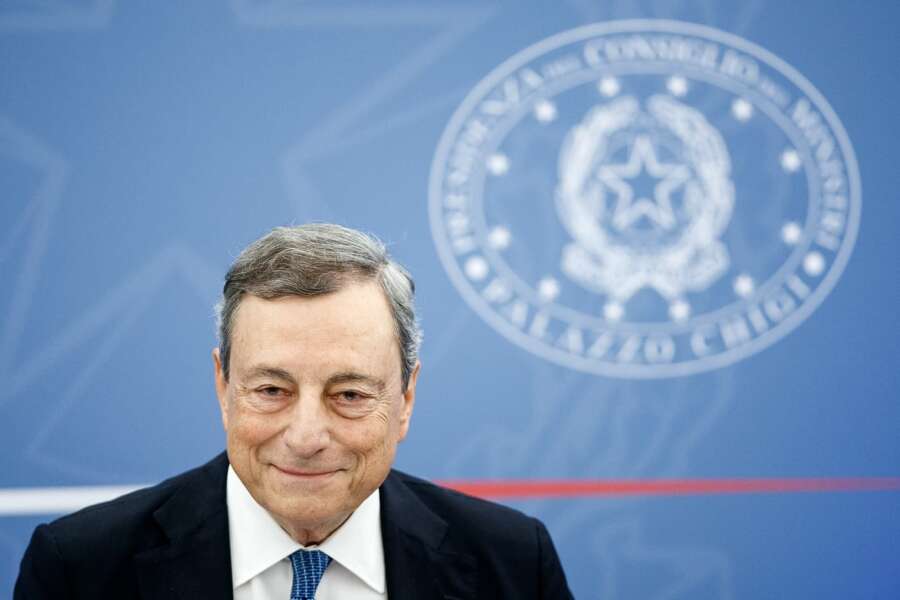 Il metodo Draghi che vuole lasciare i conti in ordine: “Lavorerò fino all’ultimo giorno”