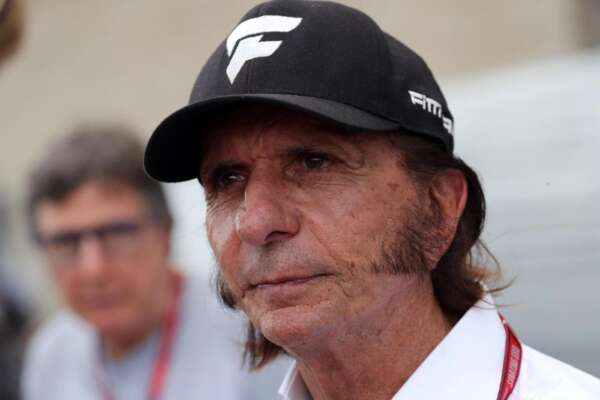 Fittipaldi dalla Formula 1 alla politica con Meloni: ma l’ex campione è inseguito da debiti e processi