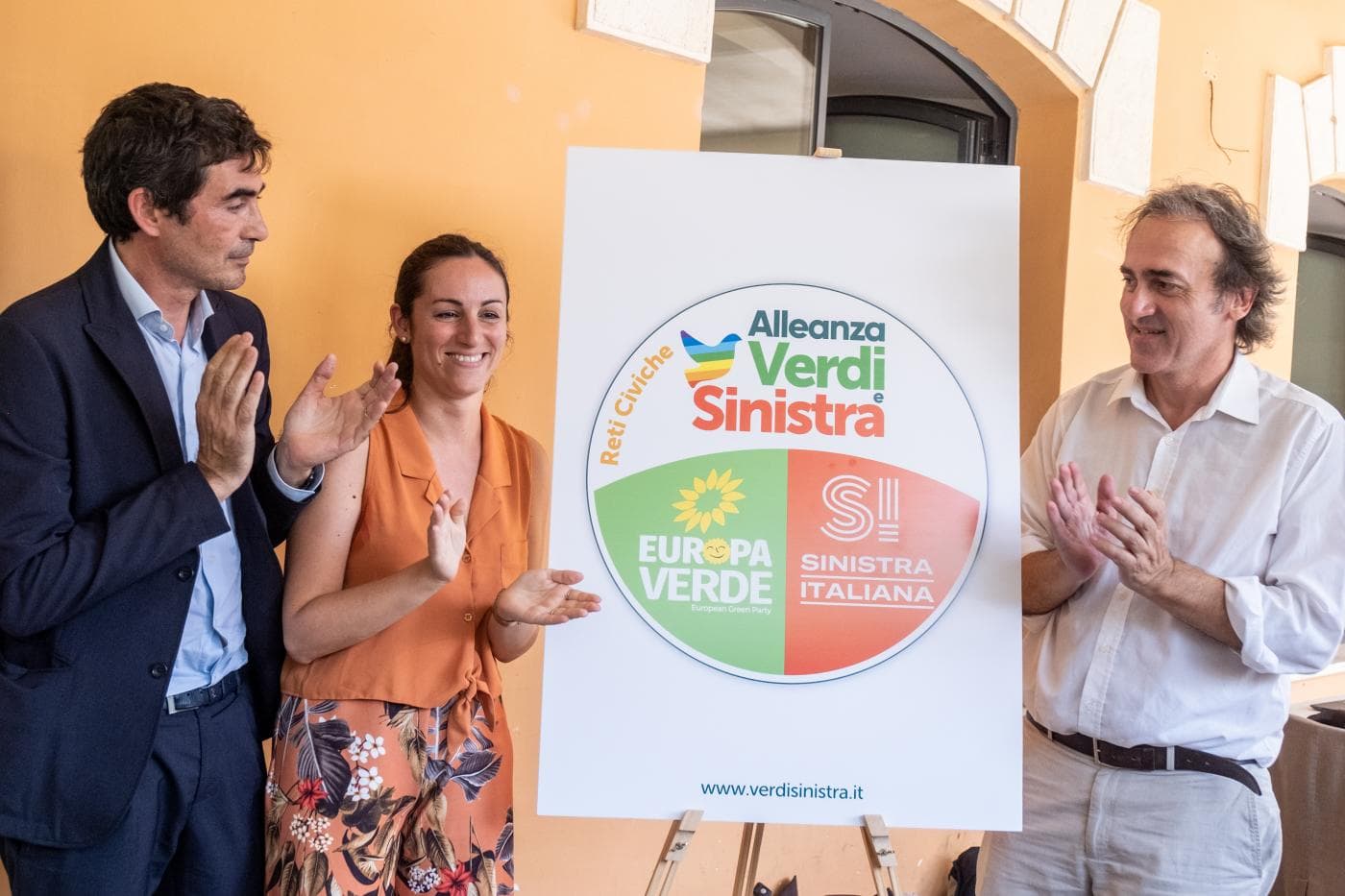 Fratoianni e Bonelli “in ostaggio” di Letta: Sinistra Italiana rischia di perdere il simbolo Fratoianni e Bonelli “in ostaggio” di Letta: Sinistra Italiana rischia di perdere il simbolo