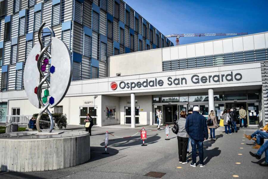 Neonata abbandonata in una scatola nel parcheggio dell’ospedale ‘salvata’ da infermiera