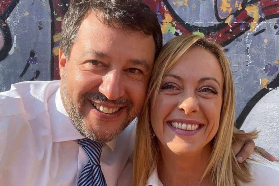 Meloni tra sanzioni alla Russia e mani nei capelli: “I miei battibecchi con Salvini montati ad arte”