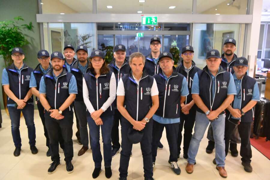 Paura nucleare in Ucraina, missione dell’Aiea alla centrale di Zaporizhzhia: “Russia minaccia il mondo intero”