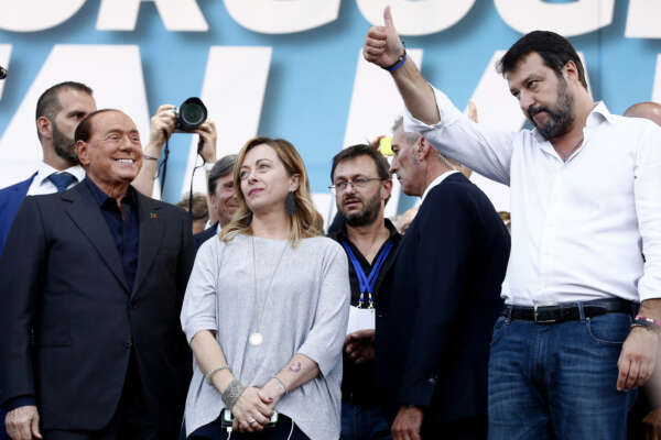 Il caso Orban e la bomba atomica di Berlusconi, pronto a rompere con Meloni e Salvini
