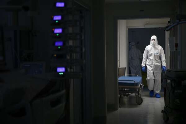 Polmoniti misteriose, nove contagiati e tre morti in pochi giorni: “Non è covid”