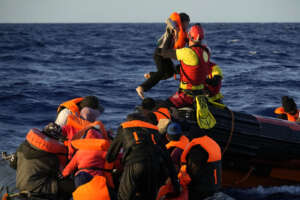 Immigrazione, le Ong chiedono ai partiti soluzioni strutturali