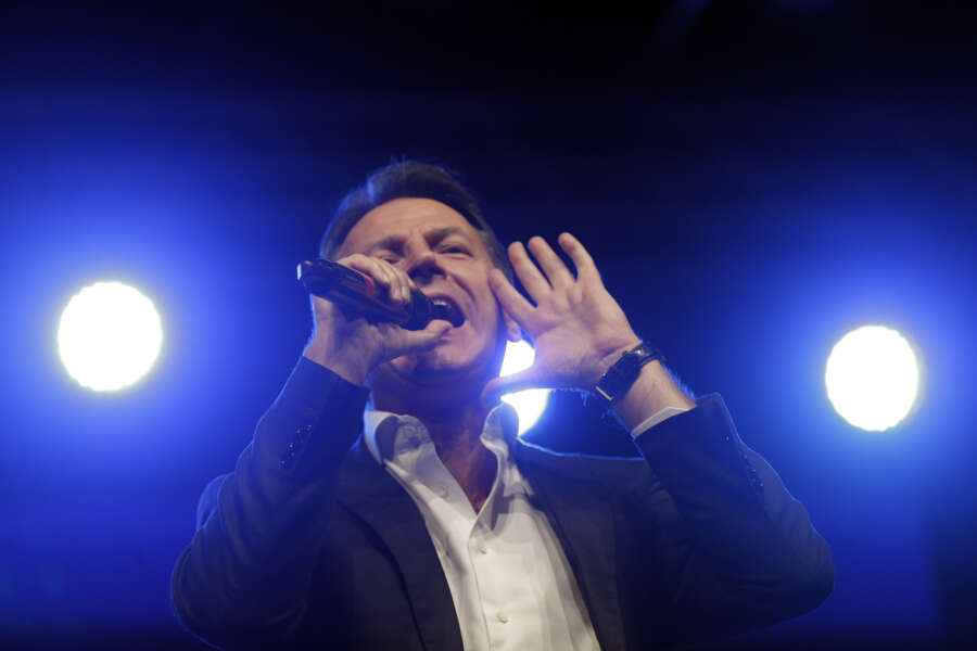 Giuseppe Conte, il coniglio mannaro che grida: “Il popolo sono io!”