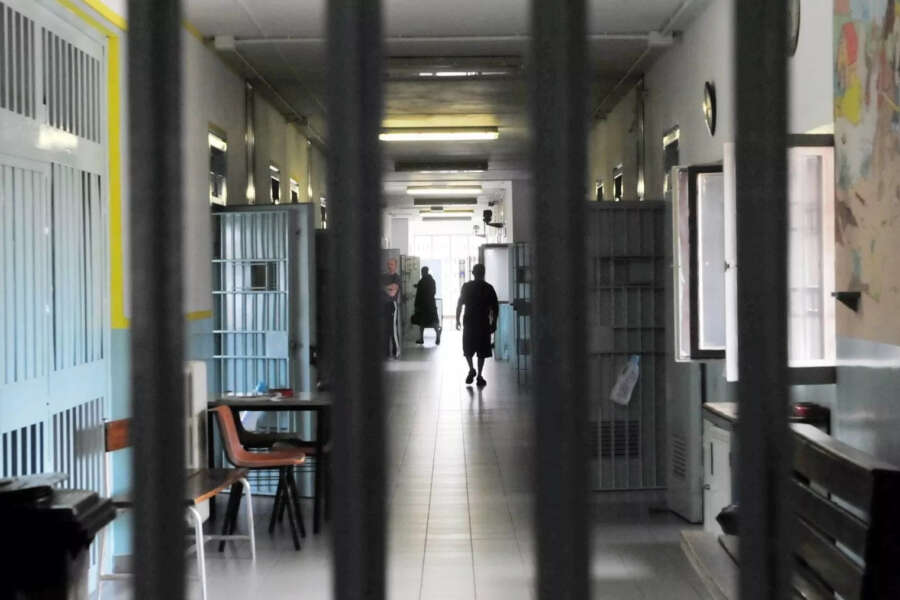 Dramma carcere, un detenuto su cinque è campano: “Mica volete farci credere alle teorie di Lombroso?”