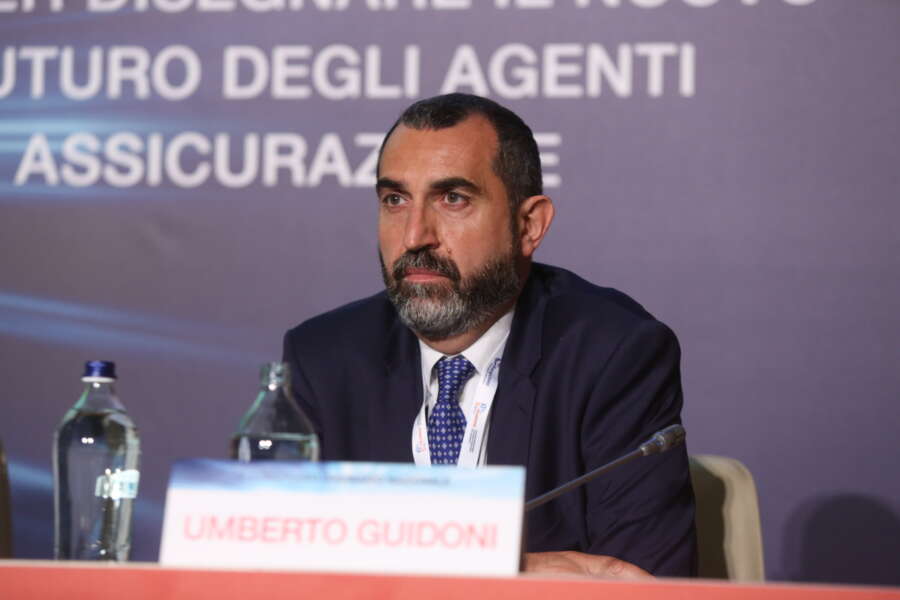 “Aiutiamo chi soffre a reagire ai traumi”, intervista a Umberto Guidoni di Ania