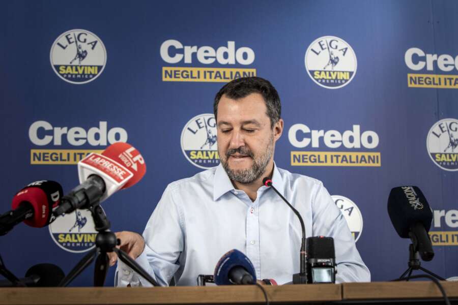 Salvini sotto attacco, perché i big della Lega chiedono la testa del Capitano