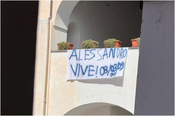 Bullismo, 14enne picchiato dalle elementari pensa al suicidio: 5 minori in Comunità, due già indagati per la morte di Alessandro