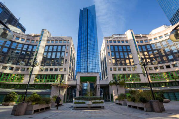 Centro Direzionale micro Dubai, la politica dei rattoppi non è la soluzione