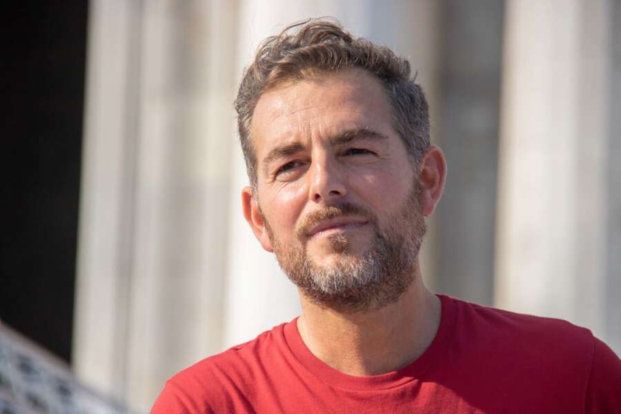 Daniele Bossari e il tumore alla gola: “Mesi di sofferenze e chemio, sono vivo e ve lo posso raccontare”