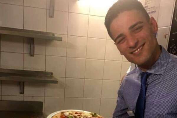 Diego Mandola muore precipitando dal balcone, la tragedia del cameriere campano in Francia: aveva 36 anni