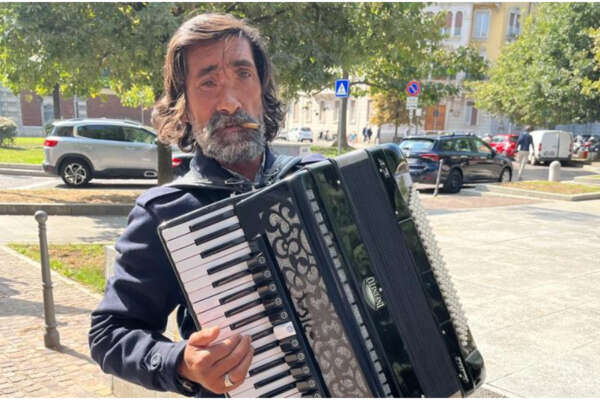 Grazie ai lettori del Riformista ha una nuova fisarmonica