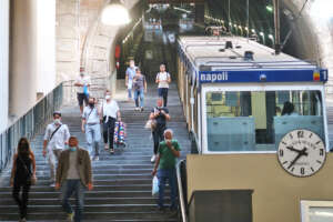 Chiude la Funicolare di Chiaia, revisione scaduta: Manfredi lascia 15mila cittadini a piedi