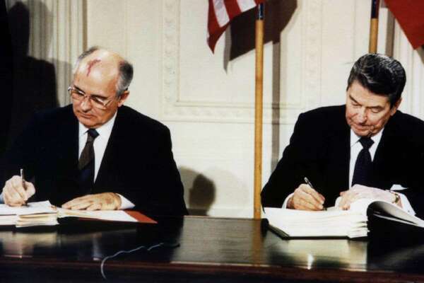 Gorbaciov, ritratto di un leader dimenticato: osannato dall’Occidente e odiato dai russi, il tempo con lui non è stato galantuomo