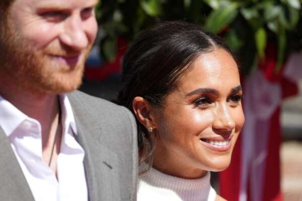 Morte regina Elisabetta, Meghan non era con Harry al capezzale della nonna: “Non è la benvenuta a Balmoral”