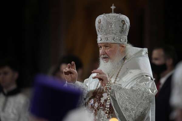 Il patriarca Kirill apre alla ‘guerra santa’ contro Ucraina e Occidente, il messaggio ai fedeli: “Se morite sarete con Dio”