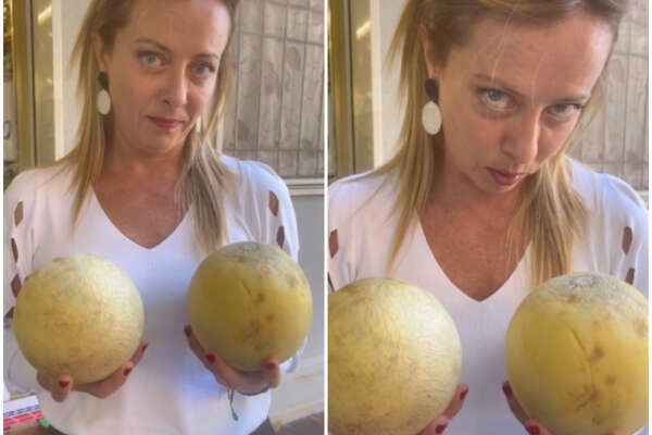 Giorgia Meloni con due meloni, l’invito al voto: “25 settembre, ho detto tutto” Giorgia Meloni con due meloni, l’invito al voto: “25 settembre, ho detto tutto”