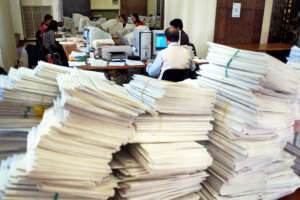 ansa – faldoni – TRIBUNALE DI MILANO CONTROLLO DELLE SCHEDE ELETTORALI PER LE ELEZIONI DEL SENATO FALDONI DI DOCUMENTI