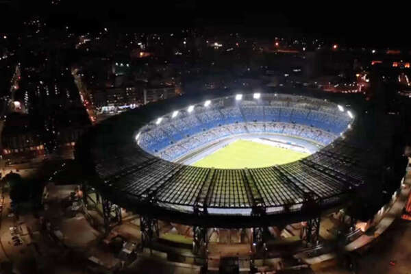 Tenta di scavalcare per vedere Napoli-Milan ma cade da 20 metri: trovato cadavere nel parcheggio dello Stadio Maradona