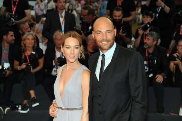 Chi è Andrea Pezzi, il conduttore e imprenditore: la storia d’amore con Cristiana Capotondi e le rivelazioni sulla figlia Anna