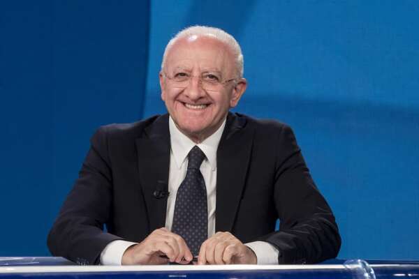 De Luca “commosso” per i nuovi Presidenti del Parlamento: “Ignazio Benito e quell’altro troglodita”