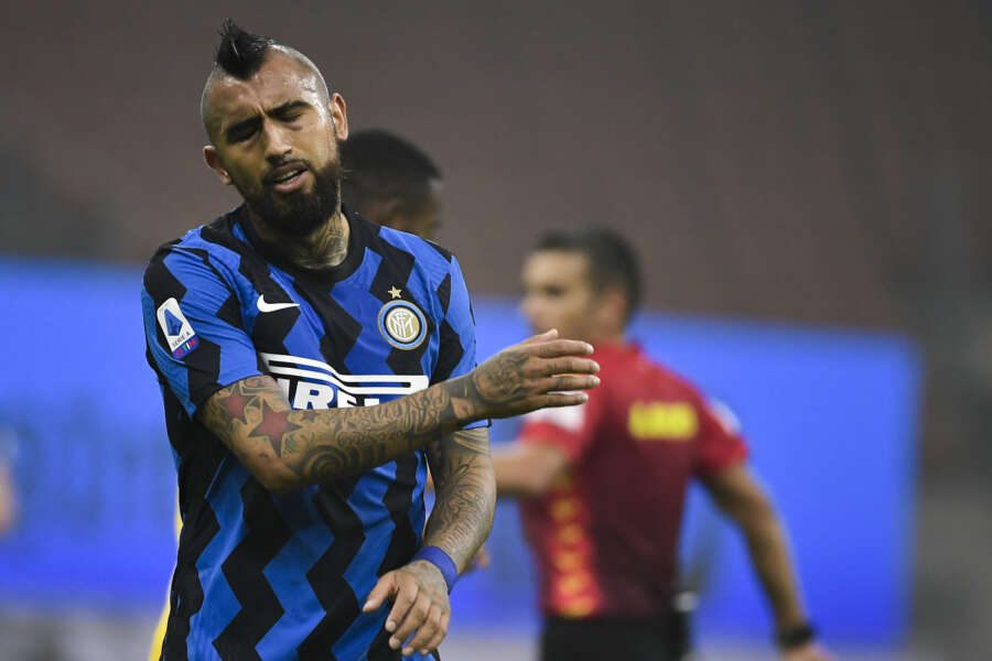 Foto Marco Alpozzi/LaPresse 
31ottobre  2020 Milano, Italia 
sport calcio 
Inter Vs Parma – Campionato di calcio Serie A TIM 2020/2021 – Stadio Giuseppe Meazza
Nella foto:  Arturo Vidal (FC Internazionale Milano); 

Photo Marco Alpozzi/LaPresse 
October 31, 2020 Milan, Italy 
sport soccer 
Inter Vs Parma – Italian Football Championship League A TIM 2020/2021 – Stadio Giuseppe Meazza
In the pic: Arturo Vidal (FC Internazionale Milano);