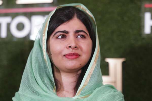 Malala torna in Pakistan: la visita della Premio Nobel a 10 anni dall’attentato dei talebani