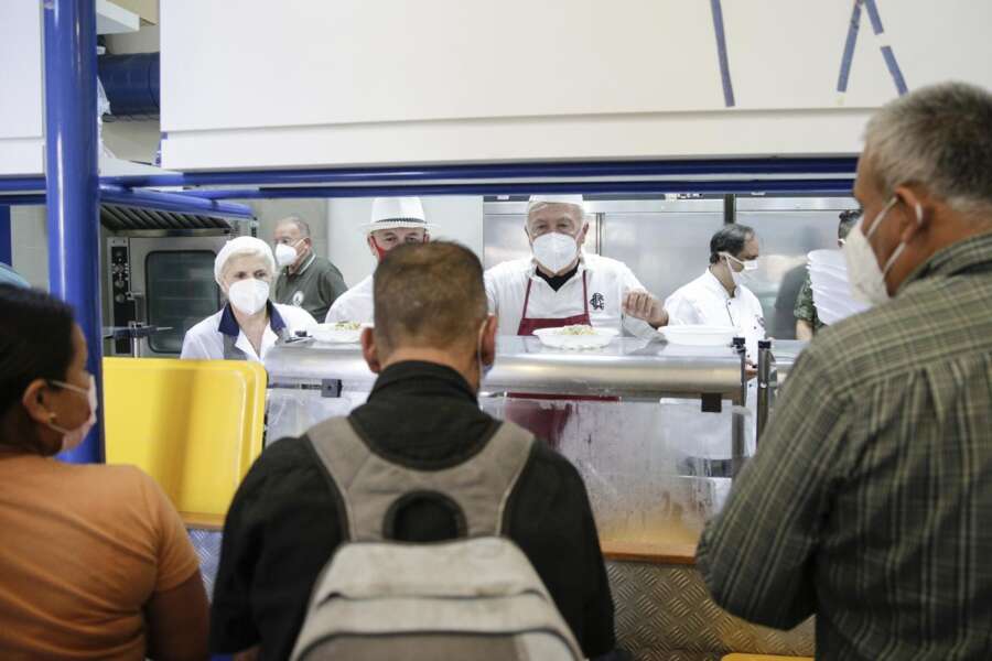 Povertà, in Campania è a rischio un cittadino su due: l’allarme Svimez