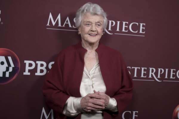 È morta “La Signora in Giallo”, addio all’attrice Angela Lansbury È morta “La Signora in Giallo”, addio all’attrice Angela Lansbury
