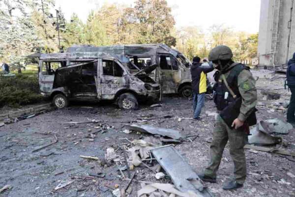 Raid in tutta l’Ucraina e attacchi in Russia a Belgorod: Mosca denuncia NATO “ormai parte del conflitto”