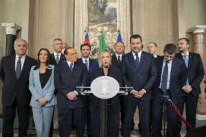 Altro che alto profilo: nel governo Meloni ci sono Sangiuliano e Calderoni sulle poltrone di Spadolini e Donat Cattin…