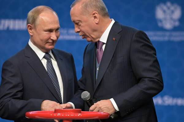 La fine della guerra e le parole di Putin: “Dirà di più dopo l’incontro con Erdogan” La fine della guerra e le parole di Putin: “Dirà di più dopo l’incontro con Erdogan”